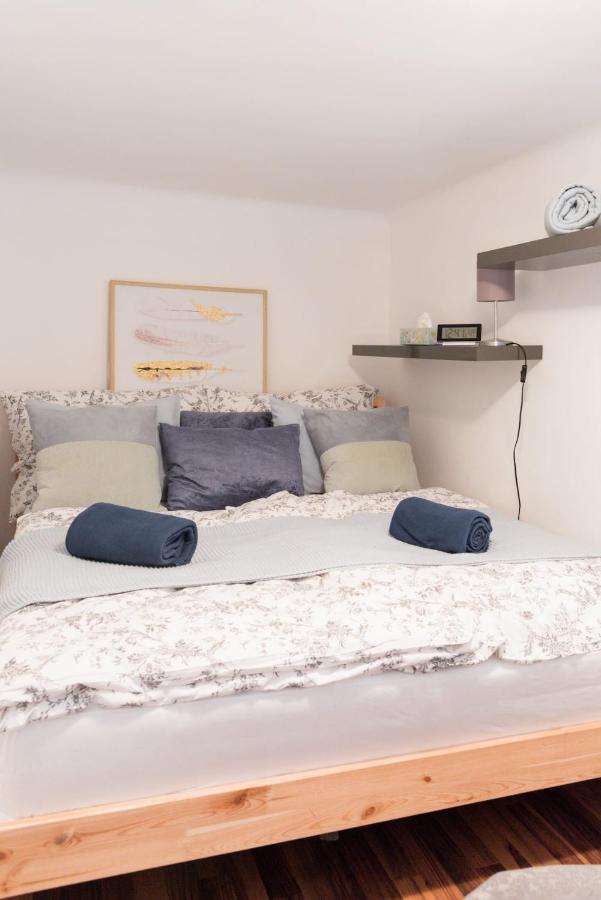 Luxurious And Spacious 5 Min Walk To City Center, 1-2 Wina Bagian luar foto