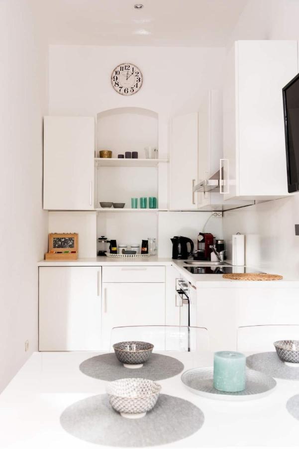 Luxurious And Spacious 5 Min Walk To City Center, 1-2 Wina Bagian luar foto