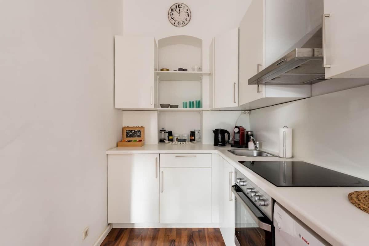 Luxurious And Spacious 5 Min Walk To City Center, 1-2 Wina Bagian luar foto